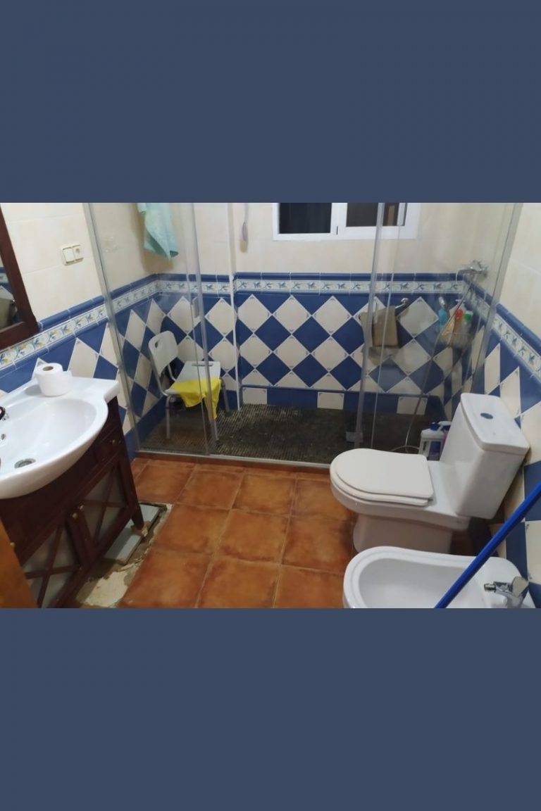 Desatoro cuarto baño en Colmenar 08