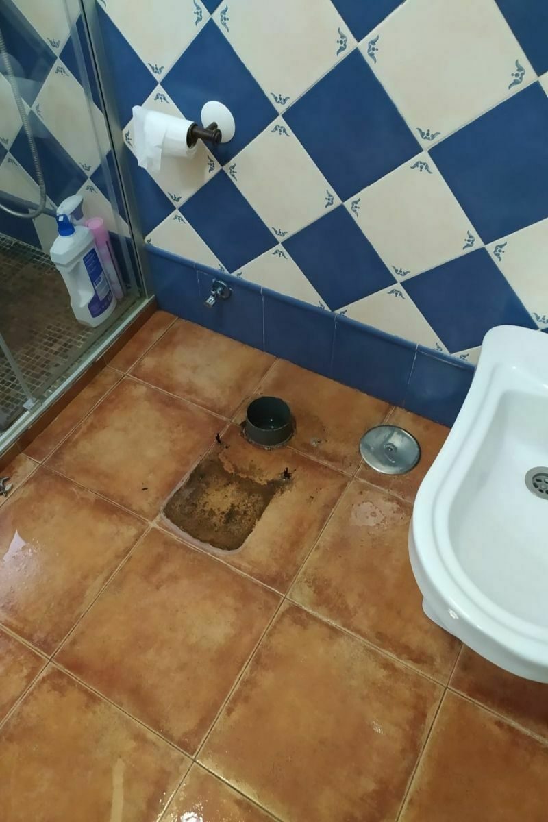 Desatoro cuarto baño en Colmenar 03